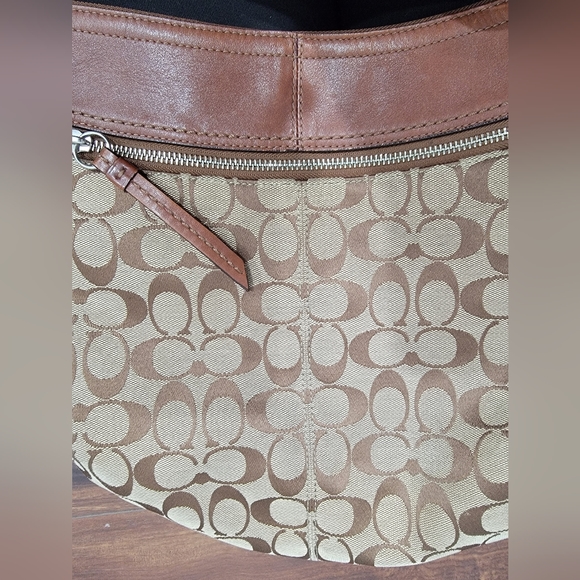 Coach Hobo Bag Buckle Pleated Brown Monogram Signature Handbag Purse - Picture 10 of 15